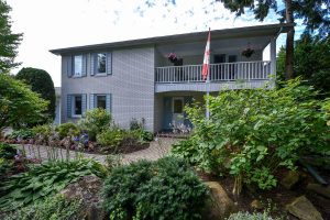 Welcome to 30 Chinook Crescent-large-002-8-DSC 4105-1500x1000-72dpi